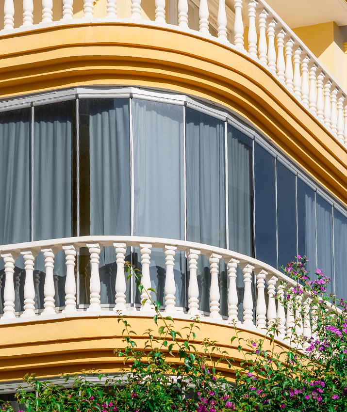 Cortinas de vidro e janelas panorâmicas aos melhores preços no Porto